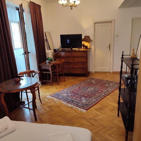 Accommodation Ateneu Palace Bucureşti Exterior foto