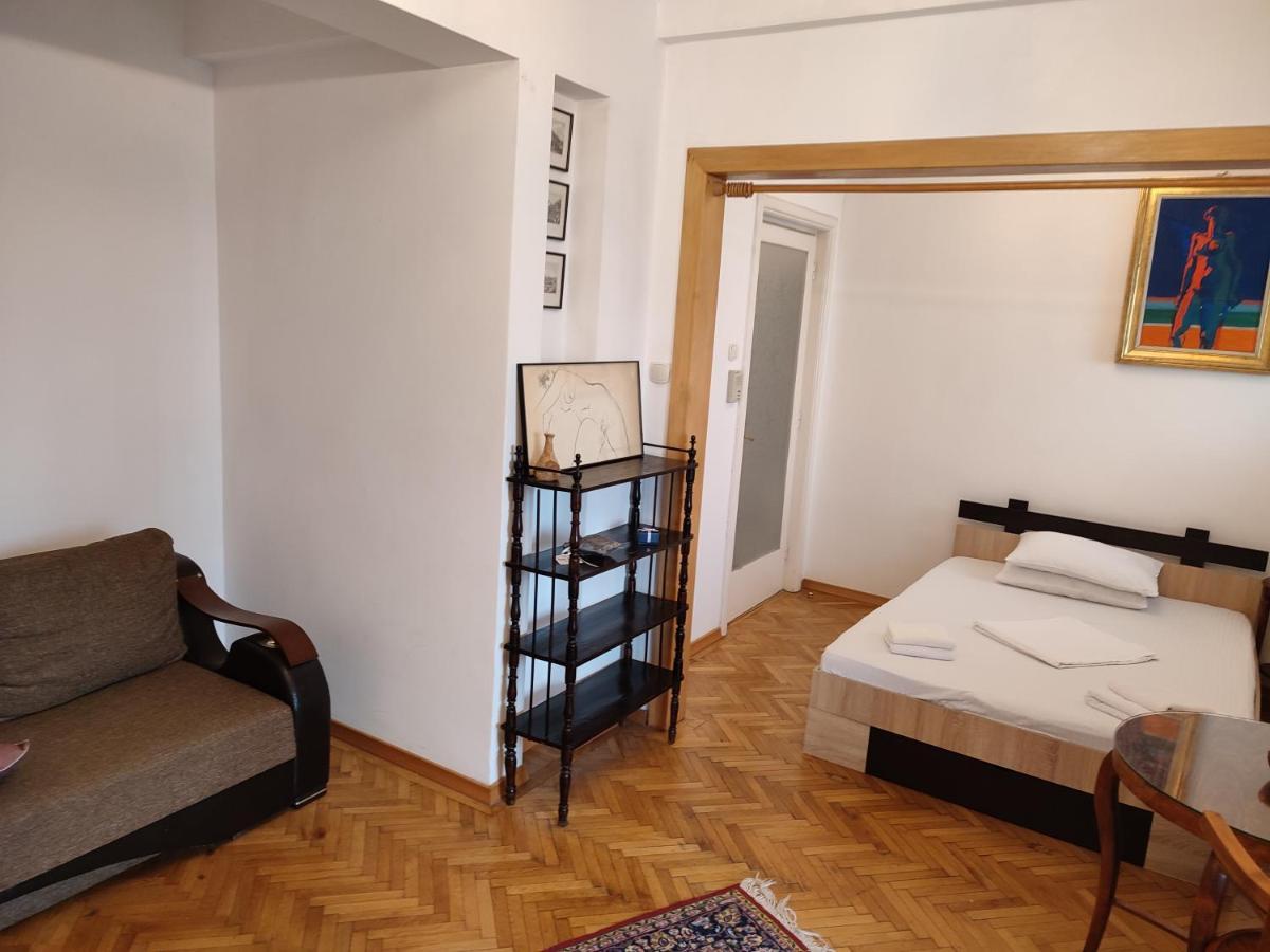 Accommodation Ateneu Palace Bucureşti Exterior foto