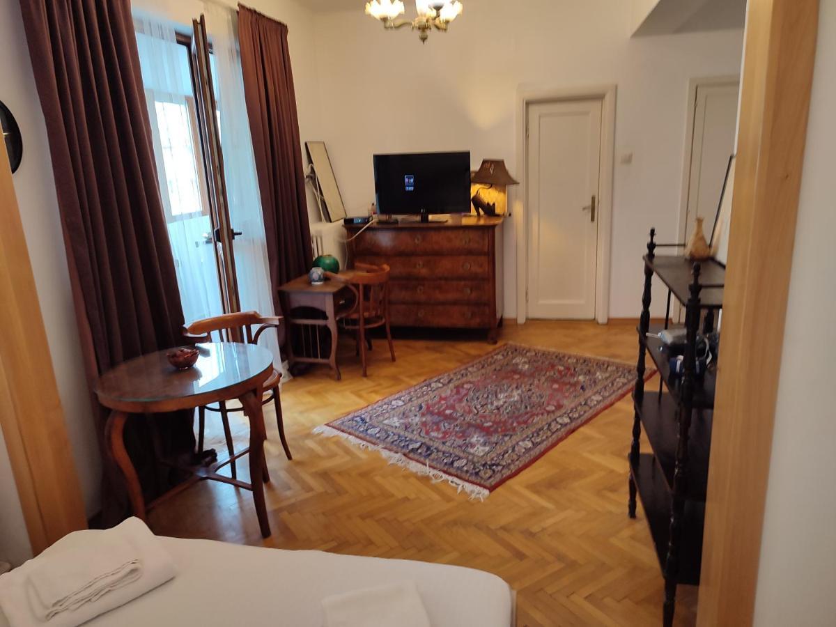 Accommodation Ateneu Palace Bucureşti Exterior foto