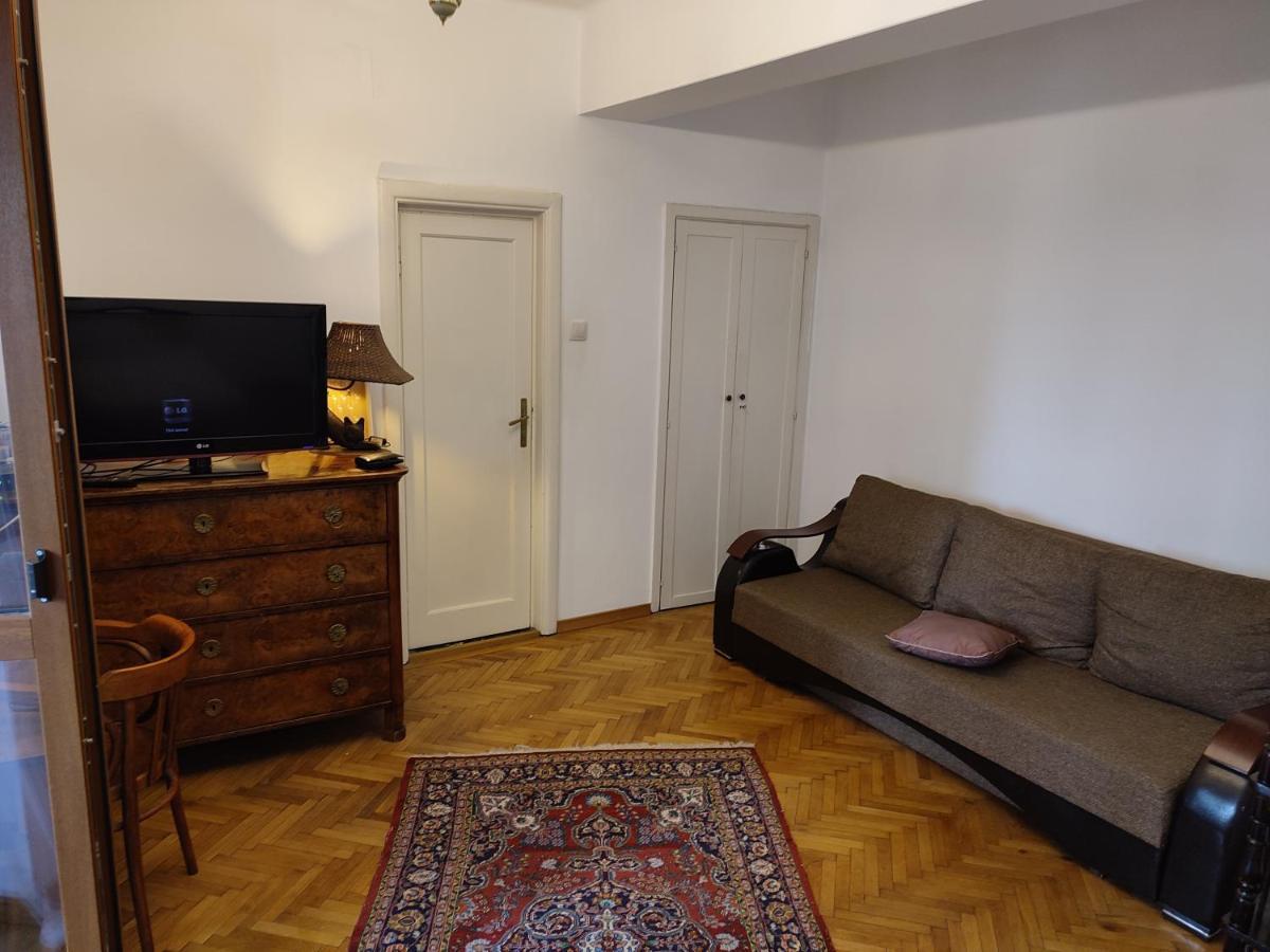 Accommodation Ateneu Palace Bucureşti Exterior foto